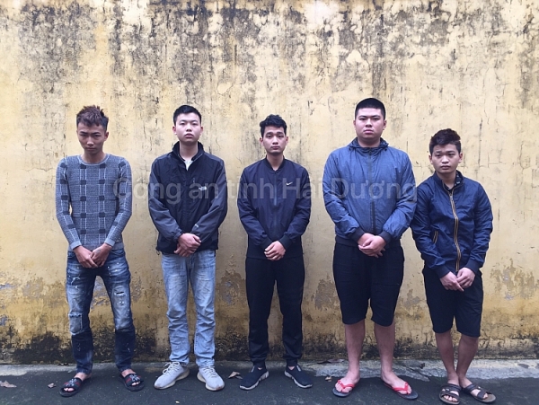 hai duong khoi to 5 bi can vu hanh hung bac si o binh giang