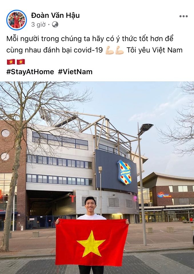 Lý do Văn Hậu không đeo khẩu trang khi ra đường ở Hà Lan