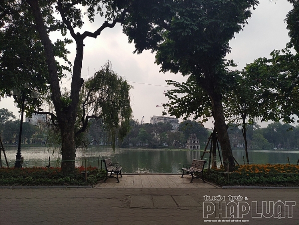 duong pho ha noi vang lang hang quan dong cua de phong chong dich covid 19