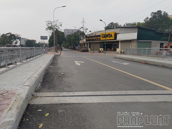 duong pho ha noi vang lang hang quan dong cua de phong chong dich covid 19