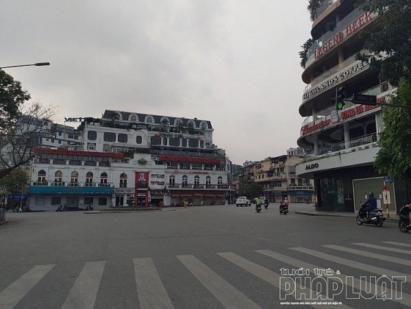 duong pho ha noi vang lang hang quan dong cua de phong chong dich covid 19