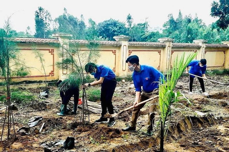 Đoàn thanh niên tích cực 