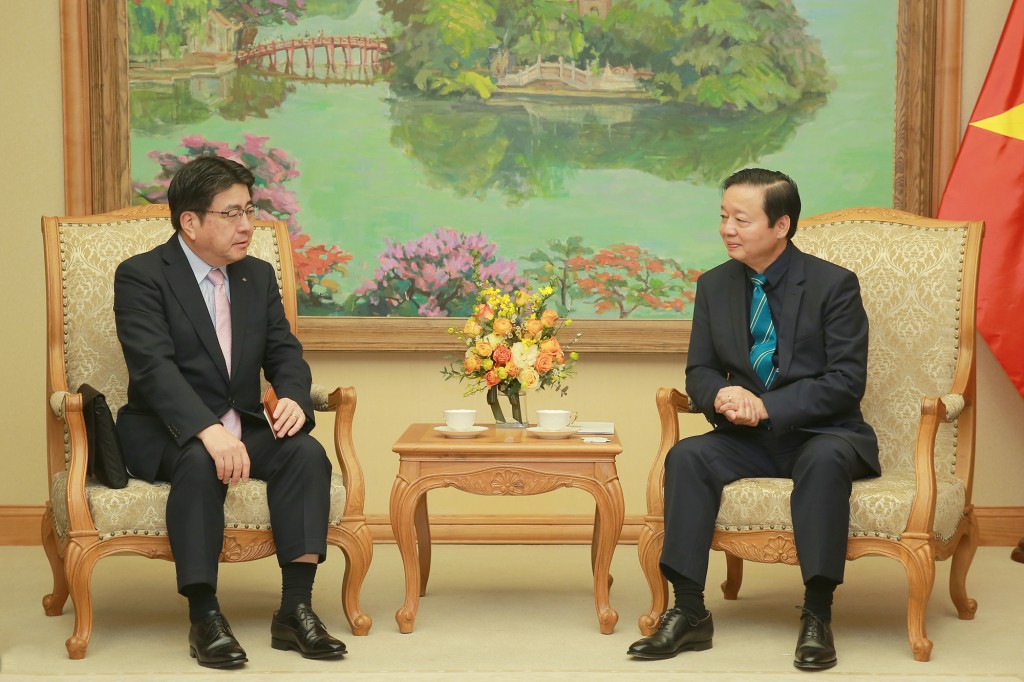 Trao đổi với lãnh đạo Tập đoàn Marubeni, Phó Thủ tướng Trần Hồng Hà cho rằng, đây là thời điểm các DN Nhật Bản có đầy đủ thời cơ, thuận lợi để đầu tư vào Việt Nam - Ảnh: VGP/Minh Khôi