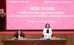 ha noi thuc hien doi moi toan dien dong bo cac khau trong cong tac can bo