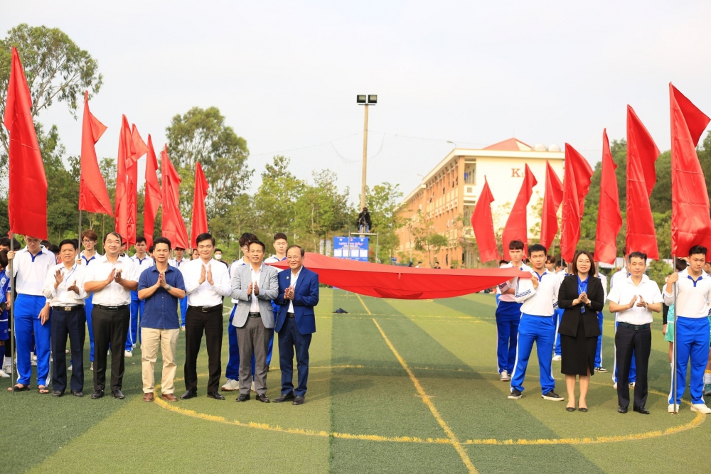 Giải bóng đá học sinh khối THPT tỉnh Hải Dương năm 2023 thu hút 150 vận động viên