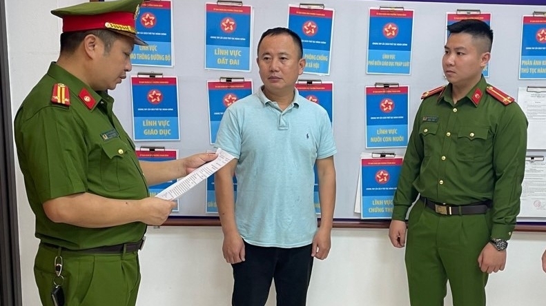 Khởi tố nguyên Chủ tịch xã ở Hải Dương bán trái thẩm quyền 15 thửa đất