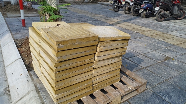 gan 300 tuyen pho cai tao via he