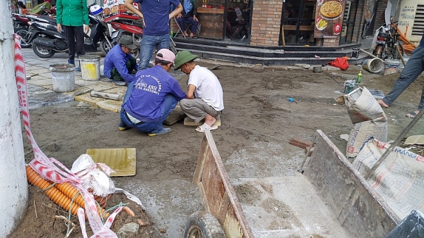 gan 300 tuyen pho cai tao via he