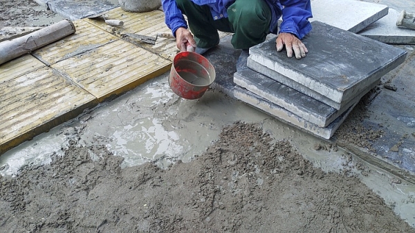 gan 300 tuyen pho cai tao via he