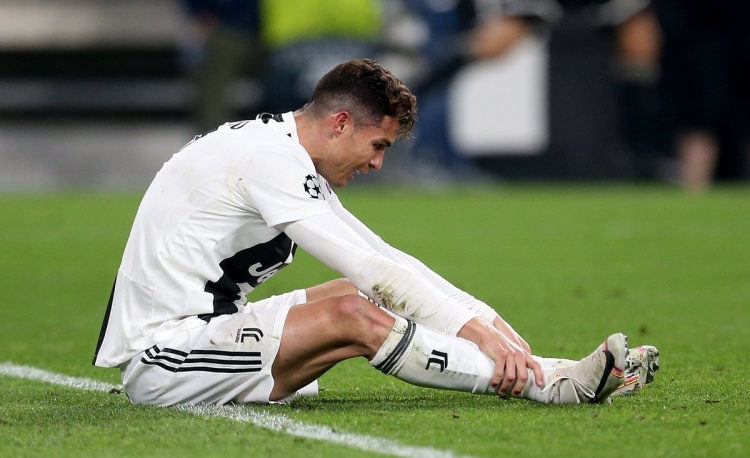 Thi đấu nhạt nhòa, Ronaldo cùng Juventus bị loại dù ghi bàn trước Ajax