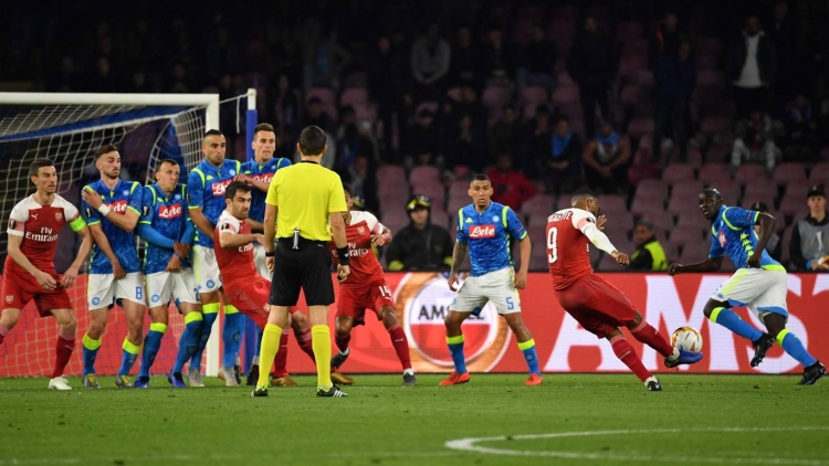VIDEO: Arsenal hạ Napoli, hiên ngang vào bán kết Europa League