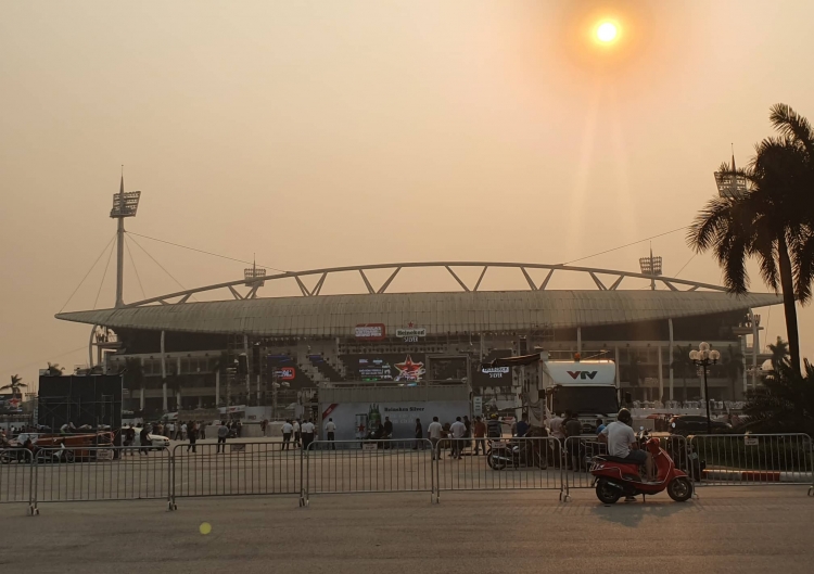 Hà Nội thắt chặt an ninh trước giờ trình diễn xe đua F1 tại Mỹ Đình