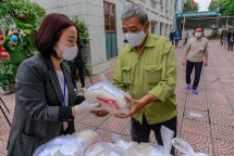Hải Dương: "Món quà nhỏ, tấm lòng lớn" giúp bà con khó khăn vượt qua dịch Covid-19