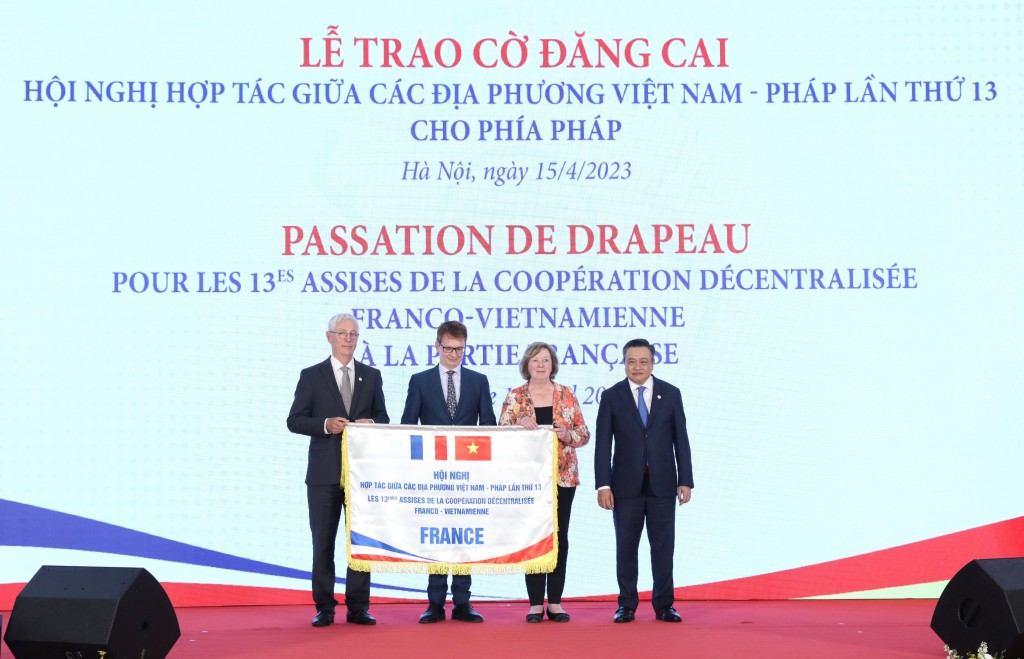 Tạo nền tảng vững chắc cho Đối tác chiến lược Việt Nam - Pháp