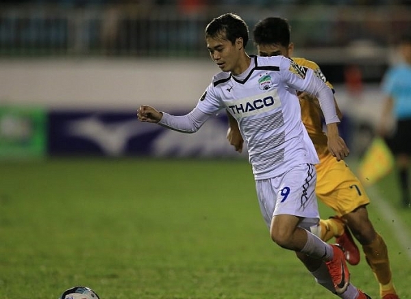 bxh ket qua v league 2019 vong 8 hagl but pha tp hcm doi lai ngoi so 1