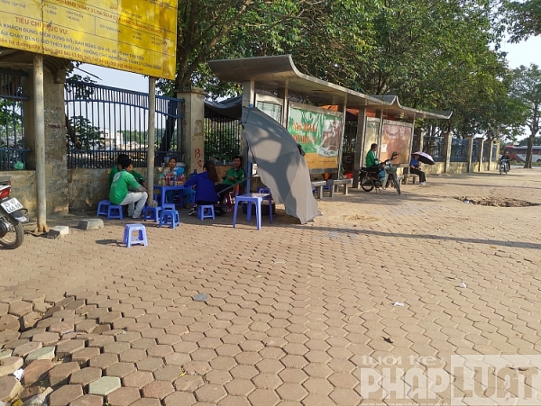 nguoi ha noi muon mau doi pho voi nang nong