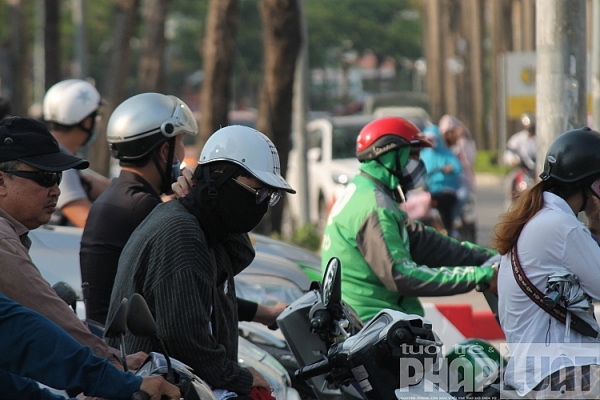 nguoi ha noi muon mau doi pho voi nang nong