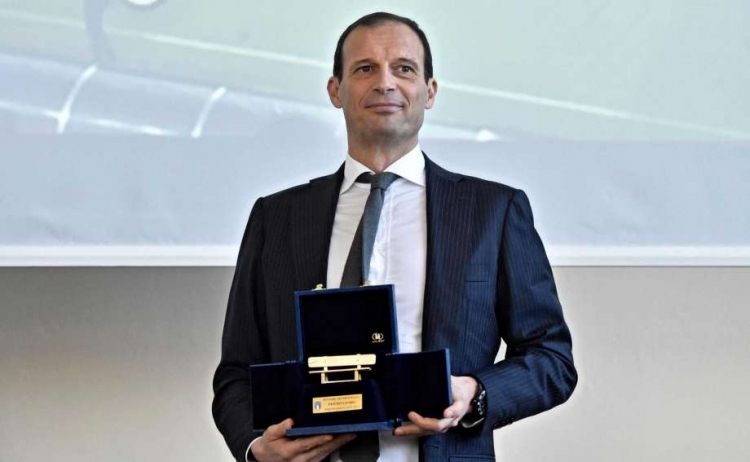 HLV Max Allegri chia tay Juventus vào cuối mùa