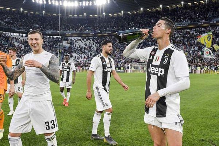 Tổng hợp các danh hiệu Serie A 2018/2019: Ronaldo lập kỳ tích