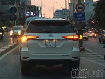 Nhiều tài xế Việt tự ý thay đổi biển kiểm soát xe