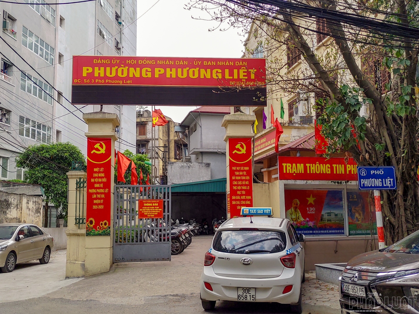 ha noi ruc ro co bang ron chao mung ngay sinh nhat bac va dai hoi dang cac cap