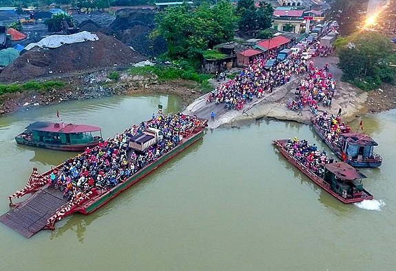 Bến đò Tuần Mây