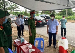 lanh dao tinh hai duong kiem tra cong tac phong chong dich covid 19 tai tp chi linh