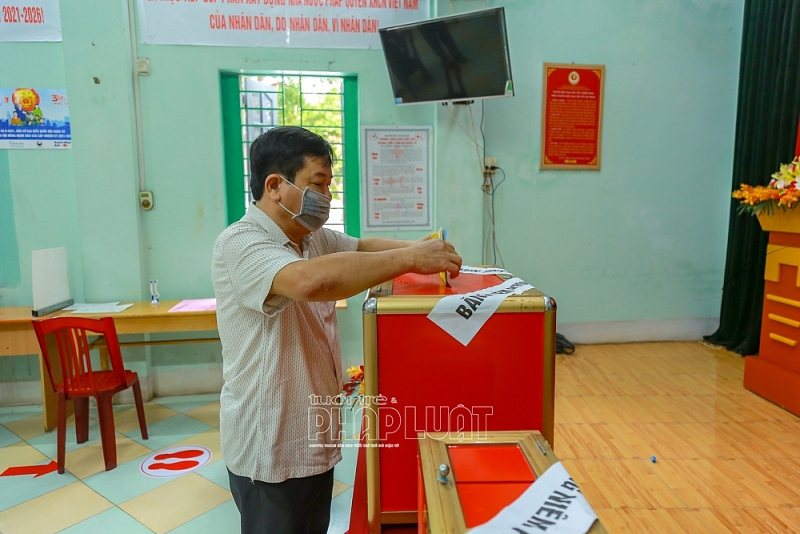 Những lá phiếu bầu cử đầu tiên của cử tri Hải Dương