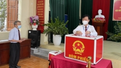 lanh dao tinh hai duong bo phieu bau cu tai khu dan cu cu tru