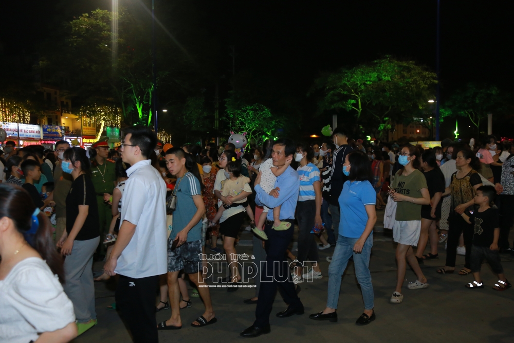 Hải Dương: Phố đi bộ, chợ đêm Bạch Đằng đón hàng chục nghìn người trong 3 ngày lễ