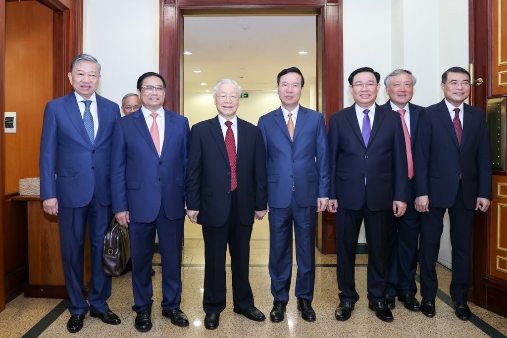 Tổng Bí thư Nguyễn Phú Trọng và các đồng chí lãnh đạo Đảng, Nhà nước đến dự phiên bế mạc Hội nghị Trung ương giữa nhiệm kỳ - Ảnh: VGP/Nhật Bắc