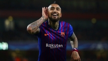 Barcelona trước nguy cơ mất Vidal vào tay người Trung Quốc