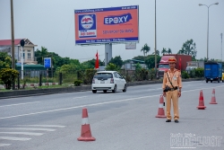 csgt hai duong doi nang 40 do c de tong kiem soat phuong tien