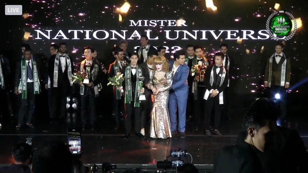 Ngô Hoàng Phi Việt đăng quang Mister National Universe 2022