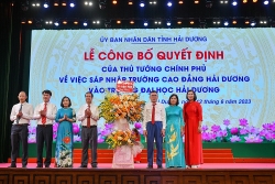 cong bo quyet dinh sap nhap truong cd hai duong vao truong dh hai duong