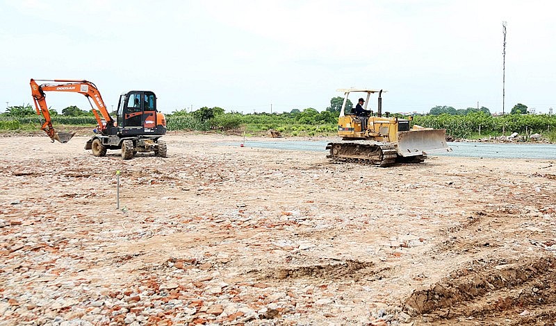 Các đơn vị thi công chuẩn bị cho lễ khởi công Dự án đầu tư xây dựng đường Vành đai 4 - Vùng Thủ đô Hà Nội tại huyện Hoài Đức