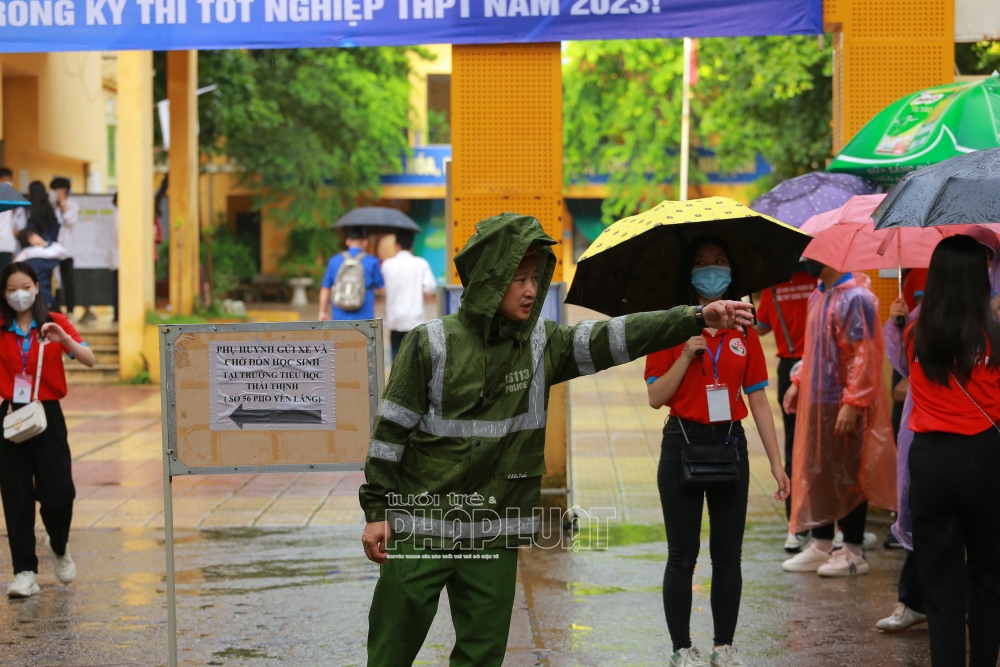 Trời mưa nhỏ