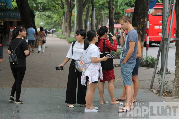 ha noi binh yen den la trong nhung ngay ki niem 20 nam thanh pho vi hoa binh