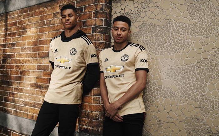 MU ra mắt áo đấu sân khách mùa 2019/20: Paul Pogba góp mặt mu ra mat ao dau san khach mua 201920 paul pogba gop mat