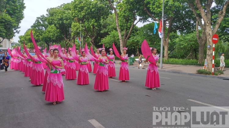 nhung khoanh khac an tuong trong le ky niem 20 nam ha noi thanh pho vi hoa binh