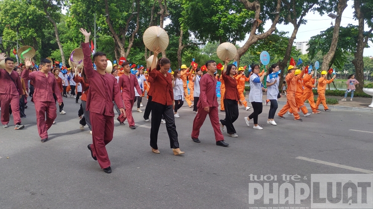 nhung khoanh khac an tuong trong le ky niem 20 nam ha noi thanh pho vi hoa binh