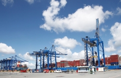 "Xanh hóa" cảng biển Việt Nam