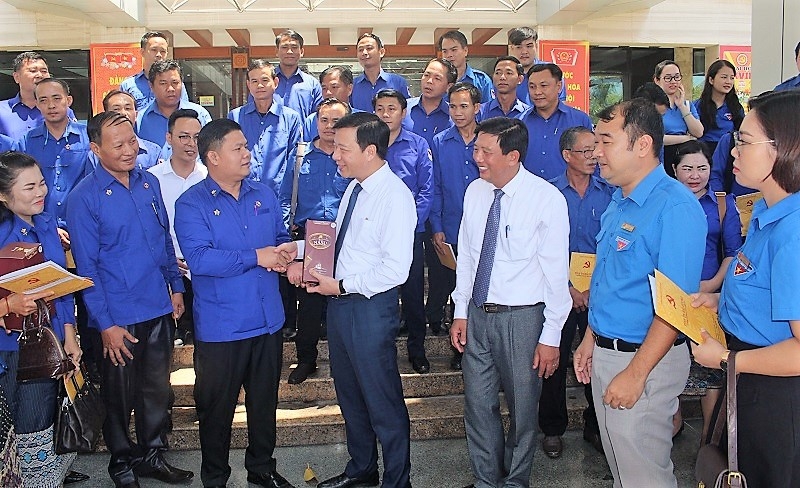 Bí thư Tỉnh ủy Hải Dương  bày tỏ sự vui mừng khi đoàn đại biểu thanh niên tỉnh Viêng Chăn tới thăm và làm việc tại tỉnh Hải Dương