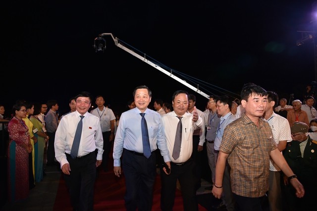 Phó Thủ tướng Lê Minh Khái tới dự chương trình tại đầu cầu Quảng Nam - Ảnh: VGP/Trần Mạnh