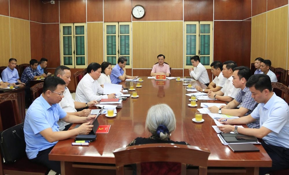 Bí thư Thành ủy Đinh Tiến Dũng chỉ đạo giải quyết 2 vụ việc liên quan đến người có công