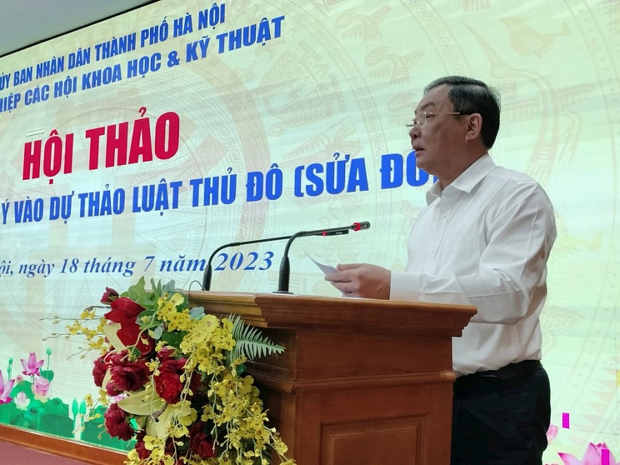 Phó Chủ tịch Thường trực UBND thành phố Hà Nội Lê Hồng Sơn phát biểu khai mạc hội thảo