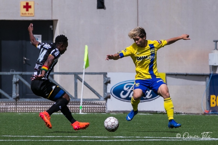 Công Phượng kiến tạo "như Messi" trong bàn thắng của Sint-Truiden