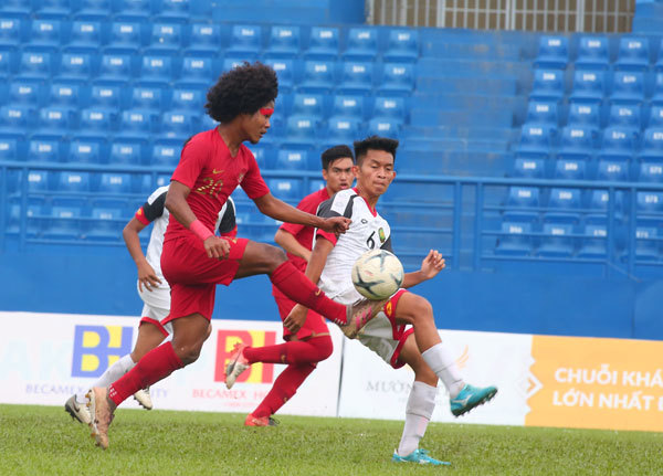 bang a u18 dong nam a xac dinh hai doi bong vao ban ket