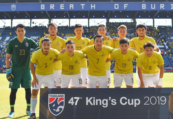 danh sach dt thai lan gap viet nam 59 teerasil dangda bi loai