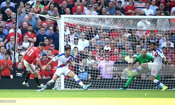 man utd 1 2 crystal palace khi nha hat cua nhung giac mo chua tinh giac